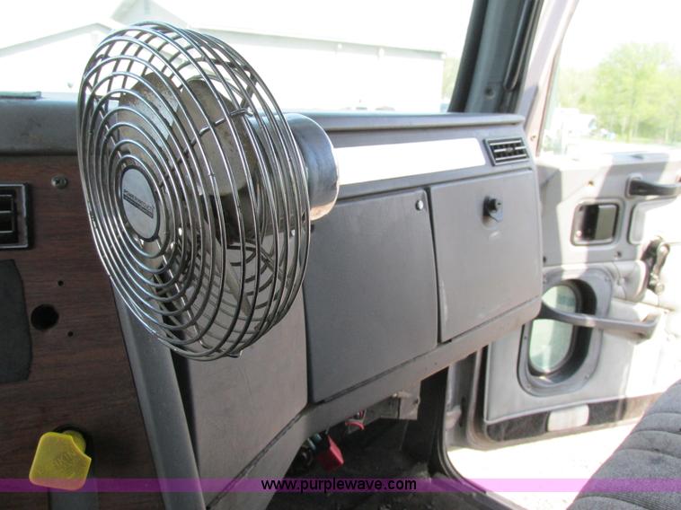 image for item K5022 1997 Western Star 4964EX semi truck