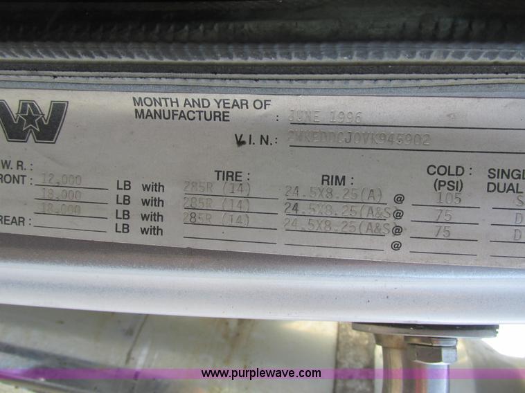 image for item K5022 1997 Western Star 4964EX semi truck