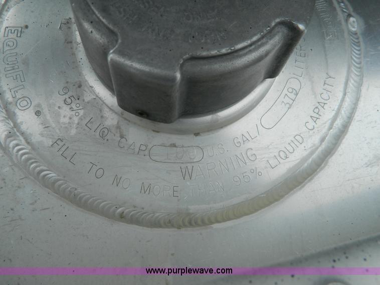 image for item K8068 2001 Freightliner FL112 semi truck