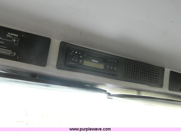 image for item K8068 2001 Freightliner FL112 semi truck