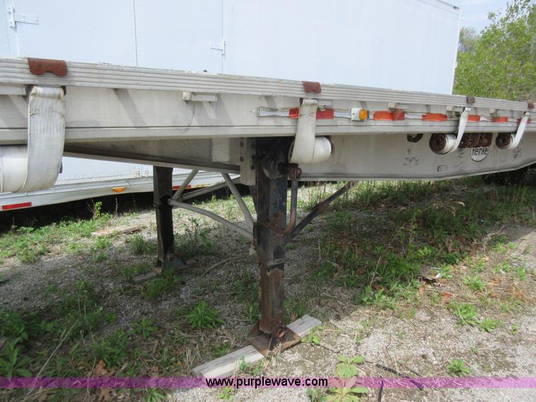 image for item AC9250 1993 Reinke flatbed trailer