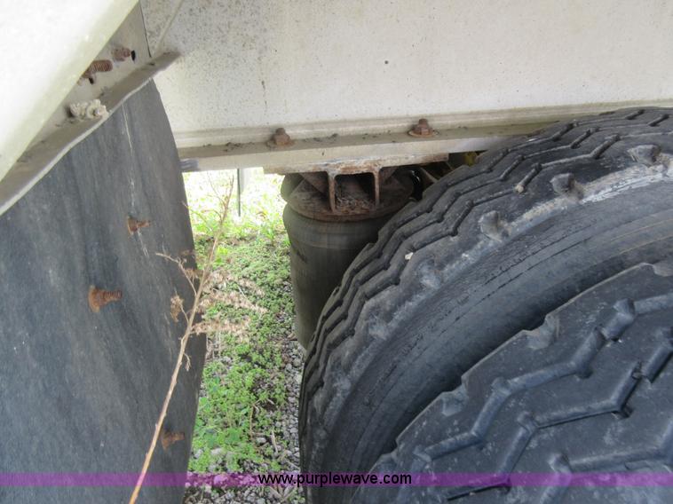 image for item AC9250 1993 Reinke flatbed trailer