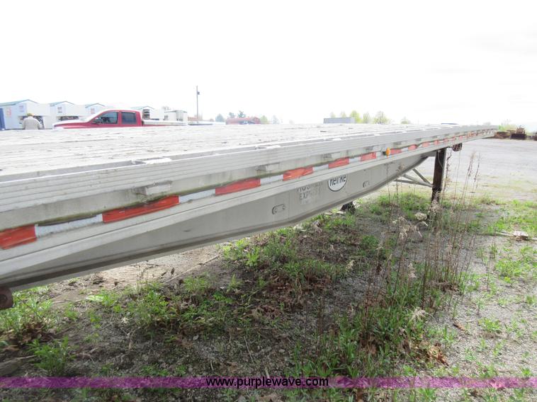 image for item AC9250 1993 Reinke flatbed trailer