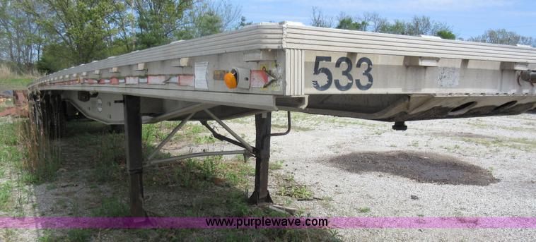 image for item AC9250 1993 Reinke flatbed trailer