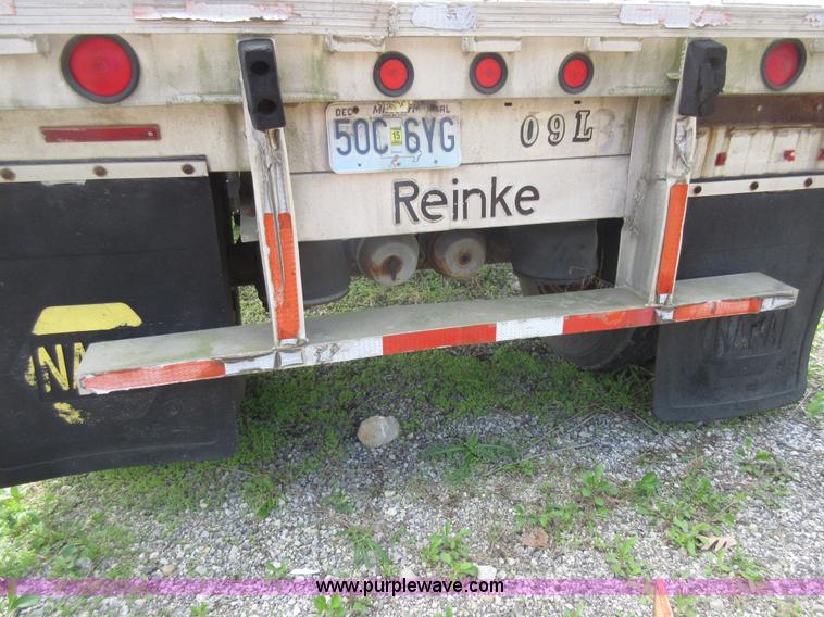image for item AC9250 1993 Reinke flatbed trailer