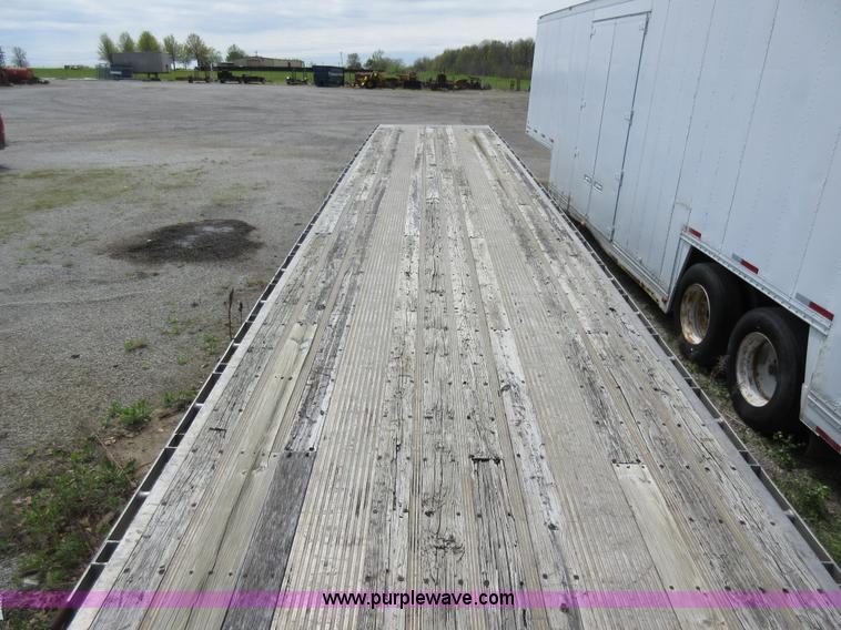 image for item AC9250 1993 Reinke flatbed trailer