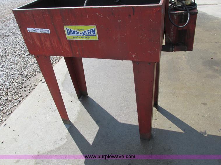 Handi Kleen parts washer in Marshall, MO Item AW9696 sold Purple Wave