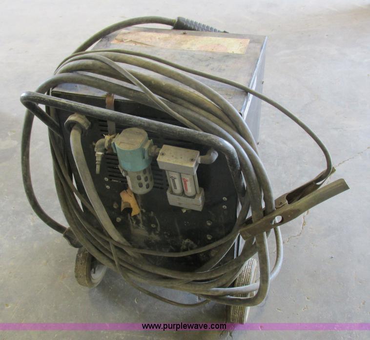 image for item AW9699 Solar 50 amp plasma cutter