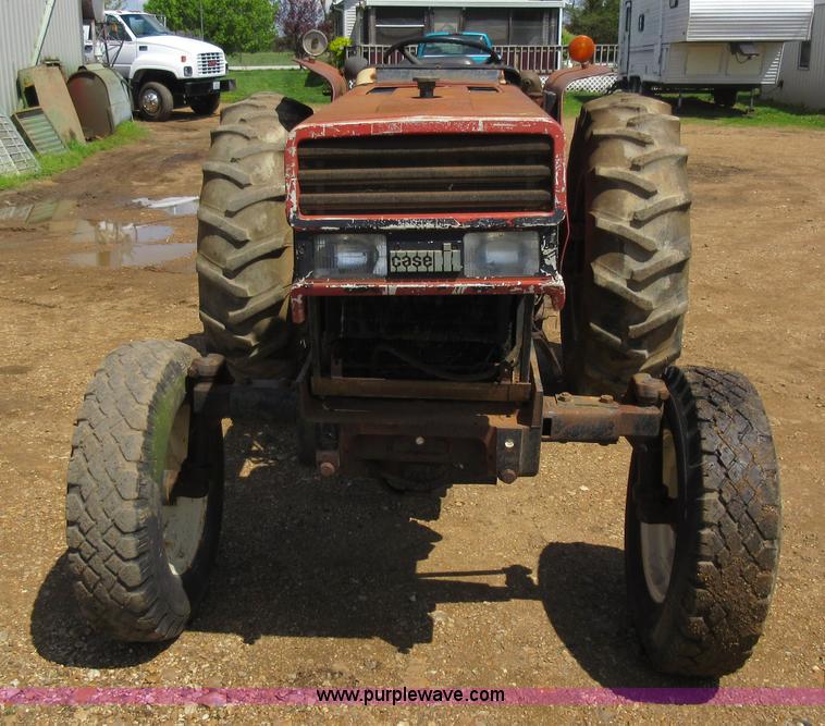 image for item AY9390 Case IH 485 tractor