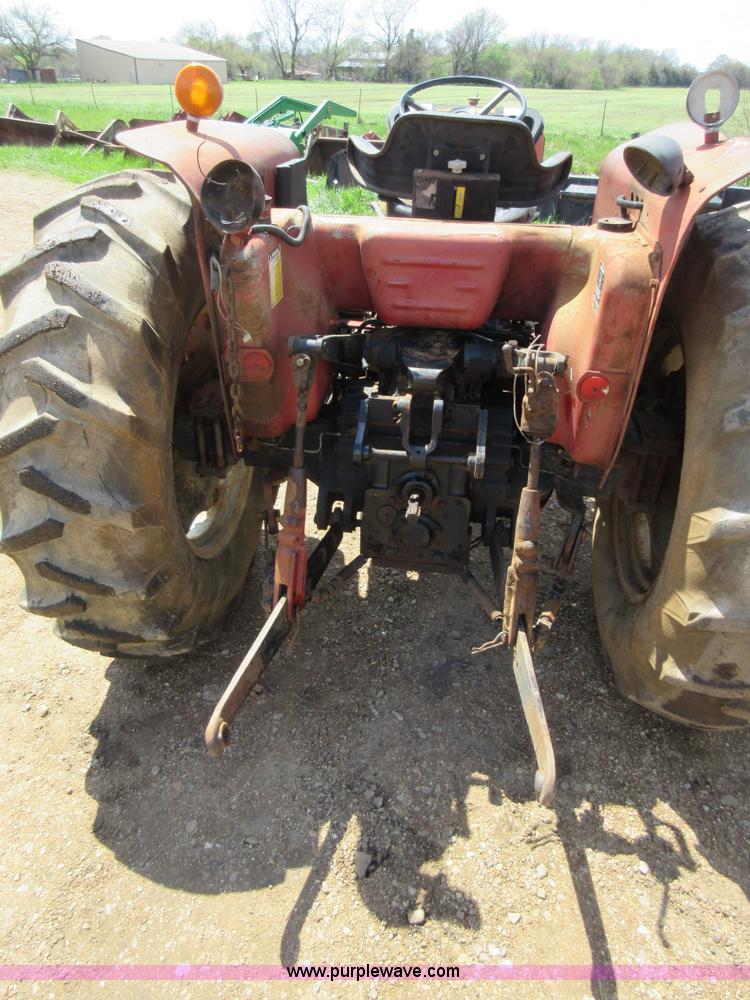 image for item AY9390 Case IH 485 tractor