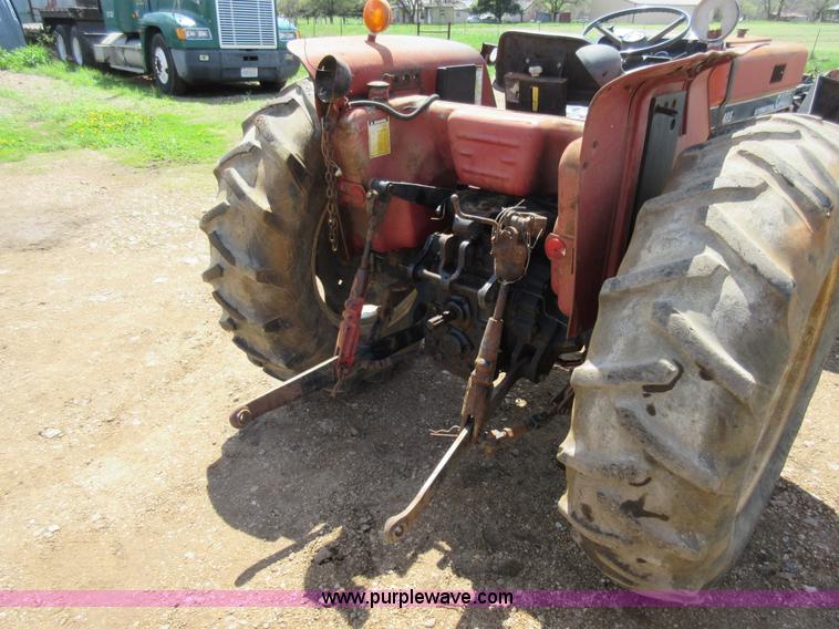 image for item AY9390 Case IH 485 tractor