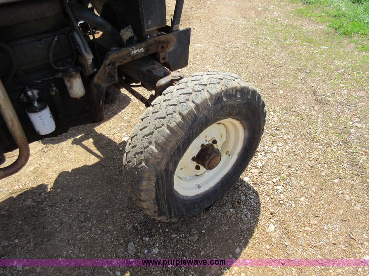 image for item AY9390 Case IH 485 tractor