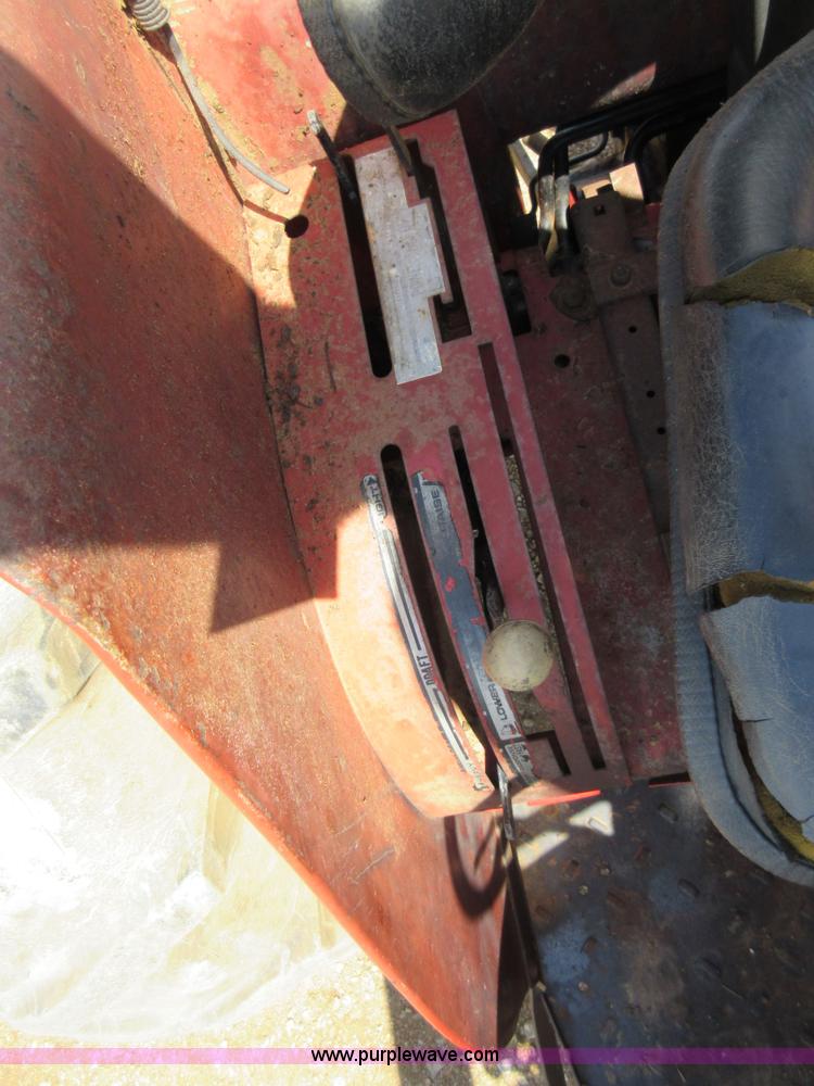 image for item AY9390 Case IH 485 tractor