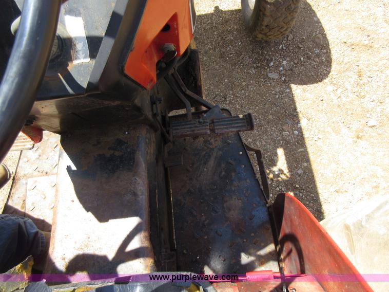 image for item AY9390 Case IH 485 tractor