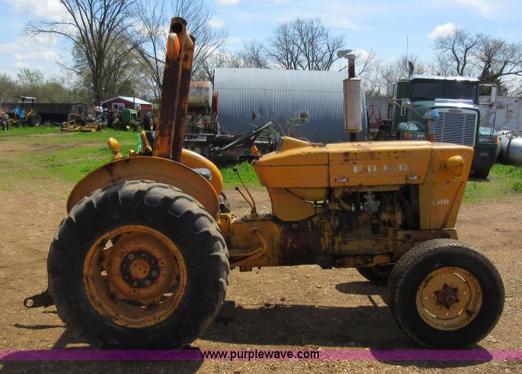 image for item AY9391 Ford 4400 tractor