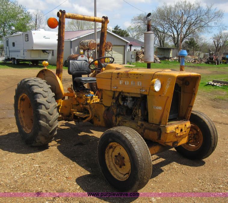 image for item AY9391 Ford 4400 tractor
