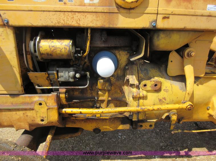 image for item AY9391 Ford 4400 tractor