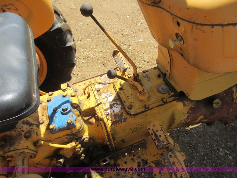 image for item AY9391 Ford 4400 tractor