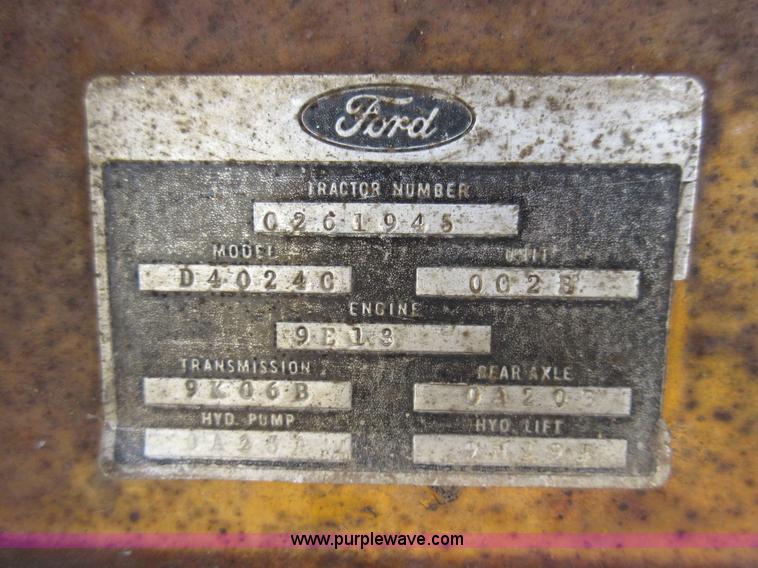 image for item AY9391 Ford 4400 tractor