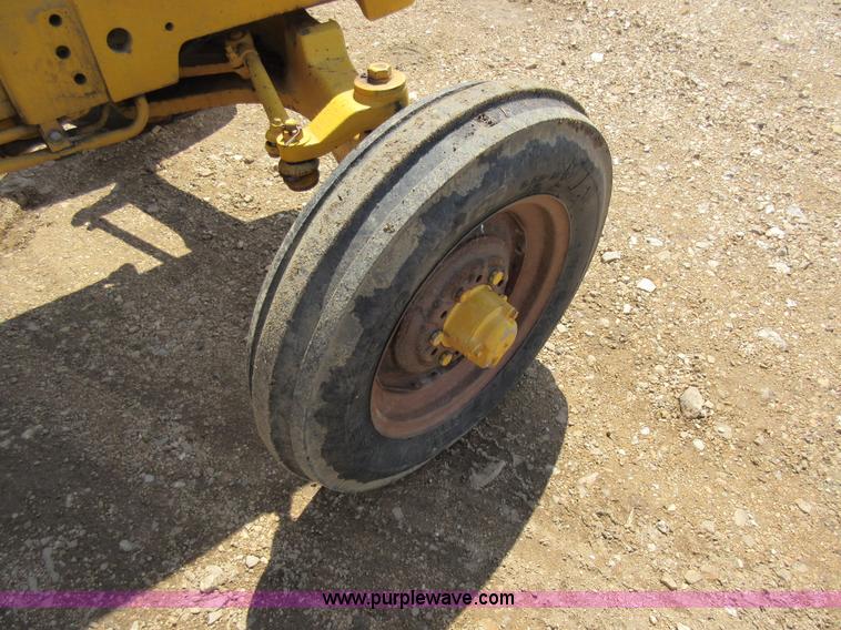 image for item AY9392 John Deere 300 tractor