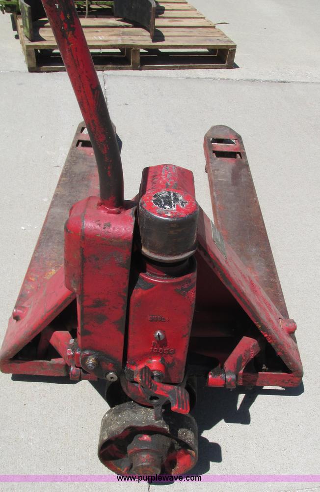 image for item AY9905 Prime mover pallet jack