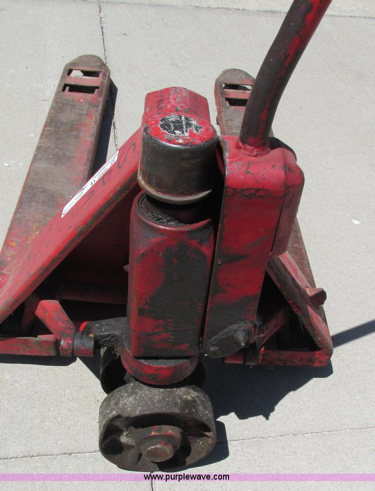 image for item AY9905 Prime mover pallet jack
