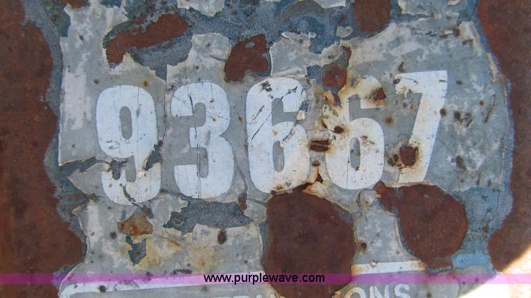 image for item AY9908 Lincoln floor jack