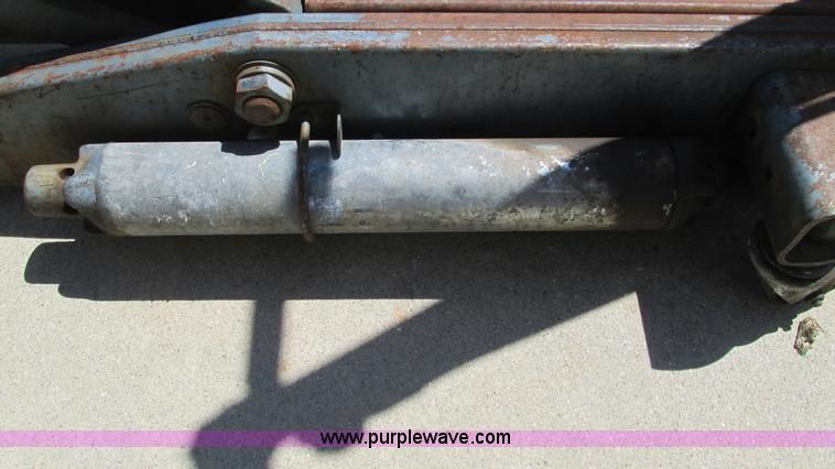 image for item AY9908 Lincoln floor jack