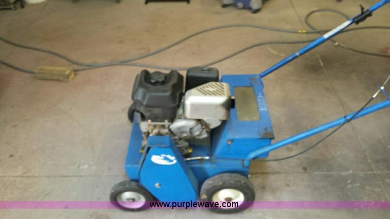 image for item D1438 Blue Bird P185HDS seeder
