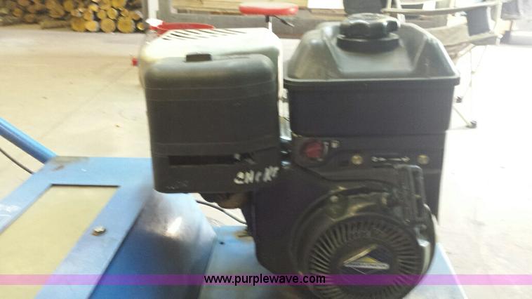 image for item D1438 Blue Bird P185HDS seeder