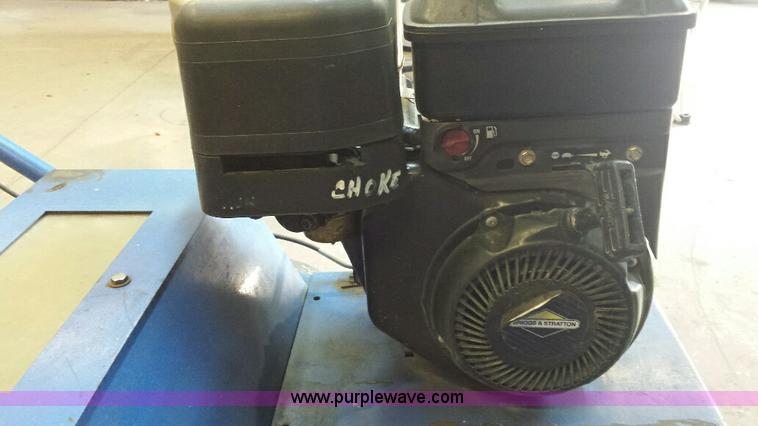 image for item D1438 Blue Bird P185HDS seeder