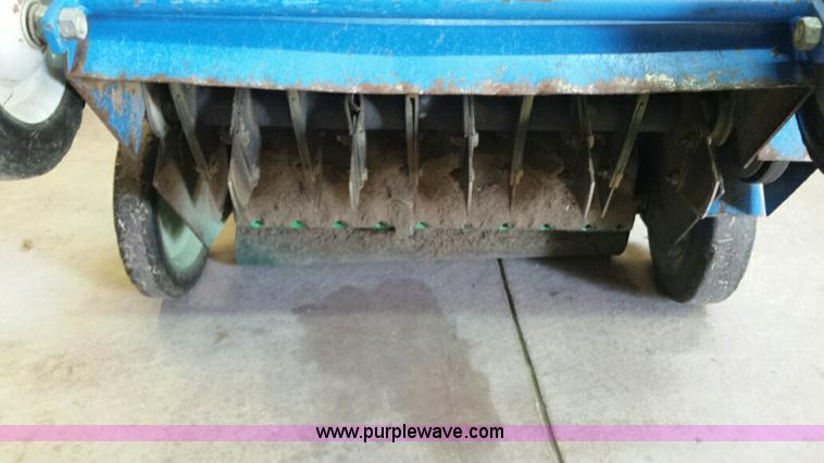 image for item D1438 Blue Bird P185HDS seeder