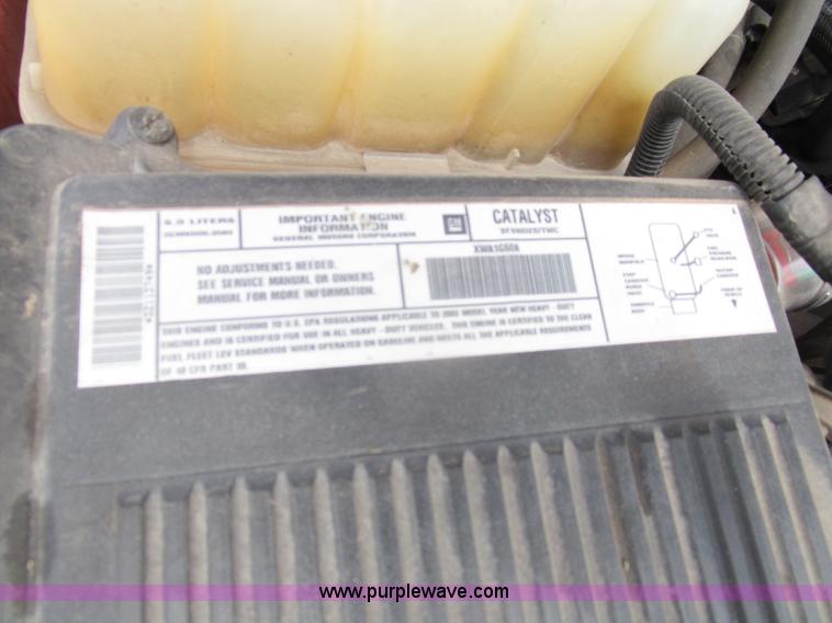 image for item D2403 2003 GMC Sierra 2500 pickup truck