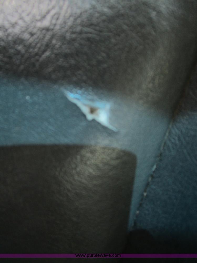 image for item D2406 2003 Chevrolet Silverado 1500 pickup truck