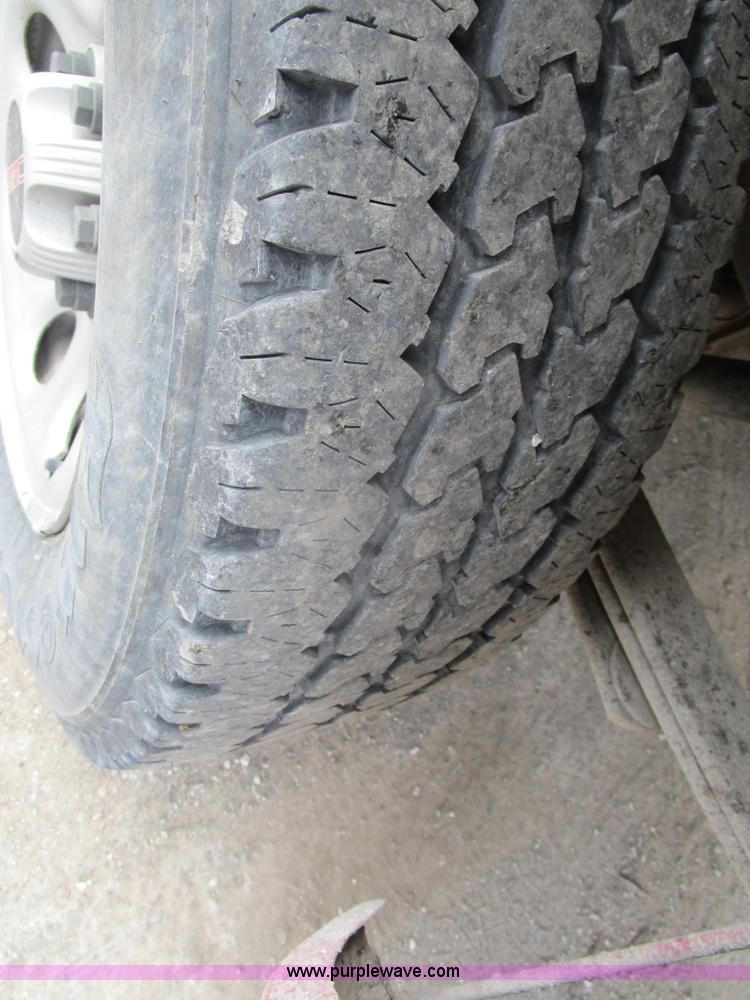 image for item D2407 2006 GMC Sierra 1500 pickup truck