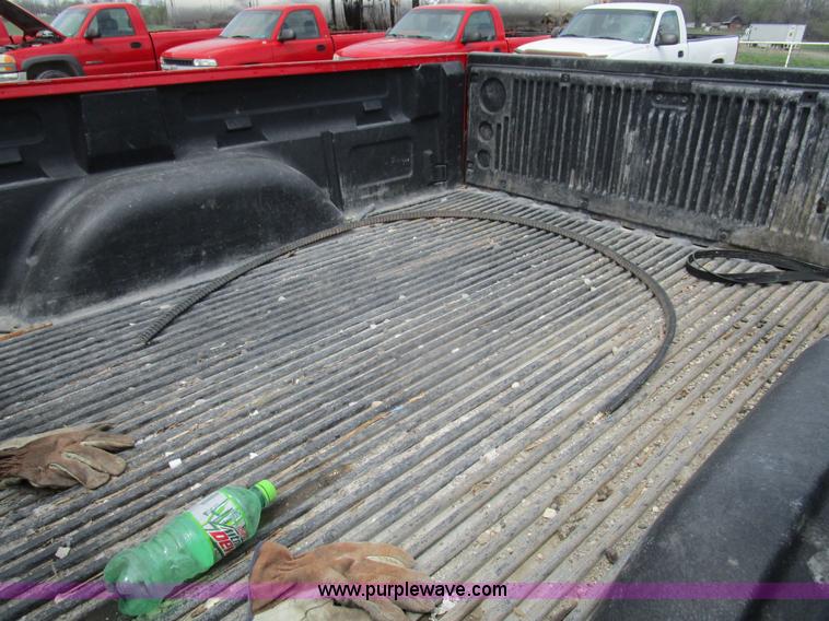 image for item D2407 2006 GMC Sierra 1500 pickup truck