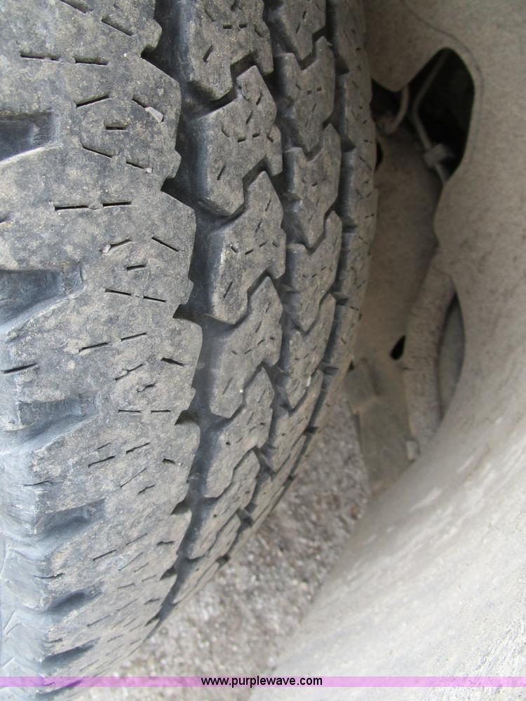 image for item D2407 2006 GMC Sierra 1500 pickup truck