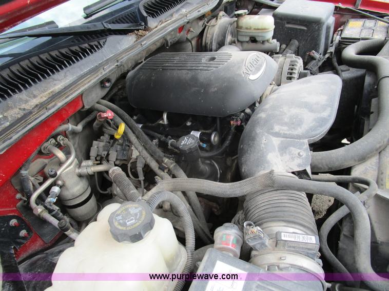 image for item D2407 2006 GMC Sierra 1500 pickup truck