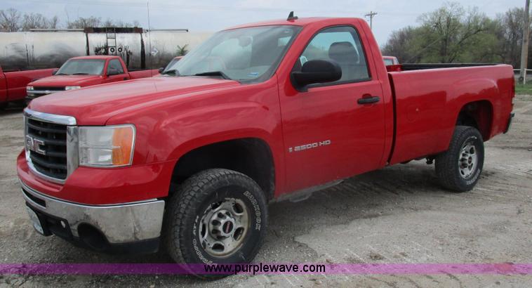 image for item D2408 2008 GMC Sierra 2500HD pickup truck
