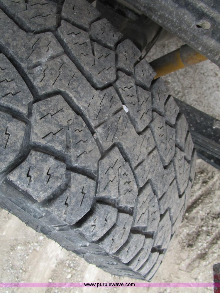 image for item D2408 2008 GMC Sierra 2500HD pickup truck