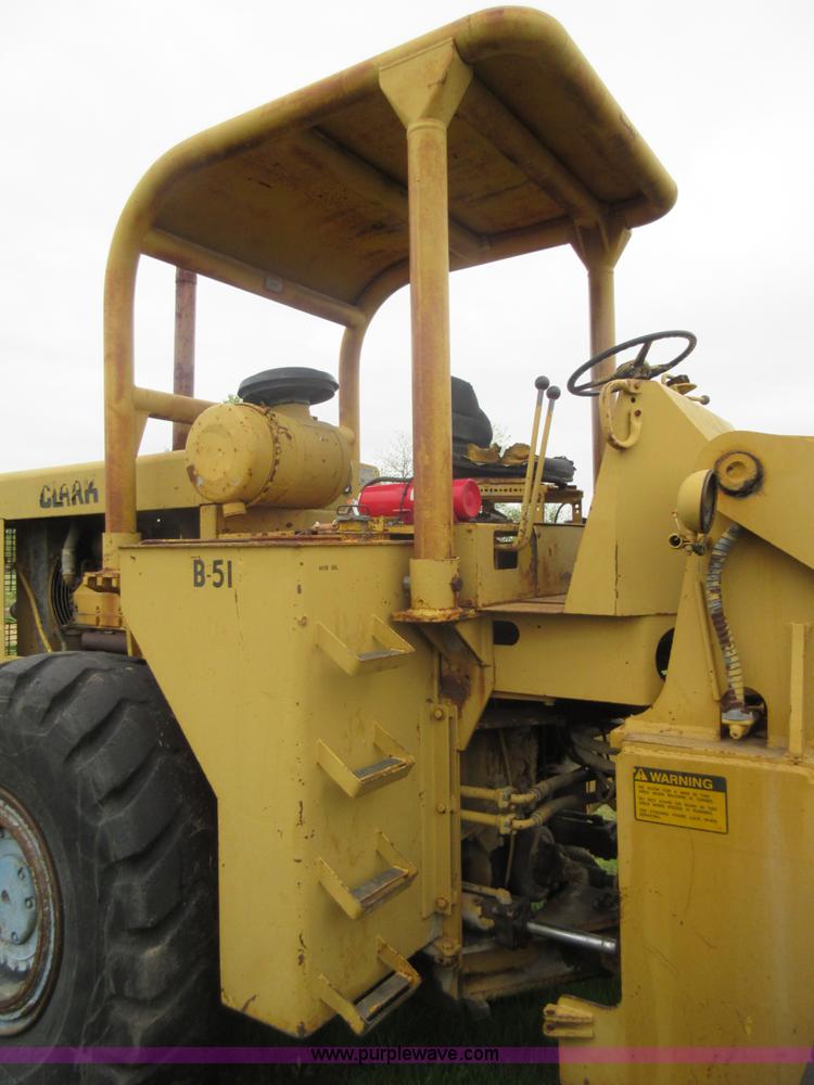 image for item D2419 1972 Clark Michigan 85-C wheel loader