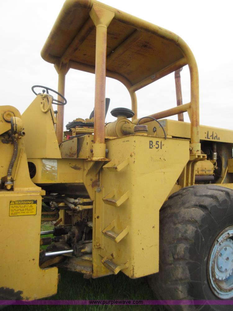 image for item D2419 1972 Clark Michigan 85-C wheel loader