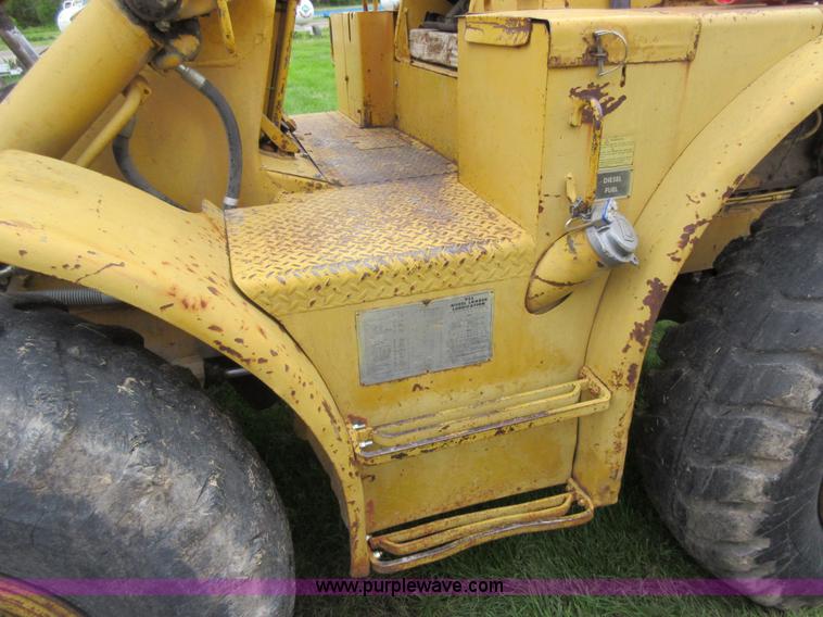 image for item D2420 Caterpillar 922B wheel loader