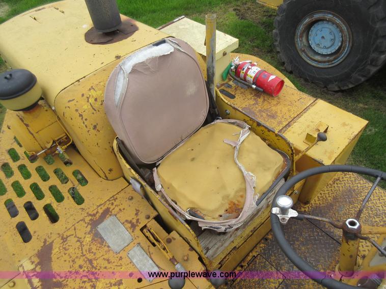 image for item D2420 Caterpillar 922B wheel loader
