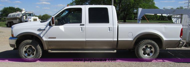 image for item D2428 2004 Ford F250 Super Duty Lariat King Ranch Crew Cab pickup truck