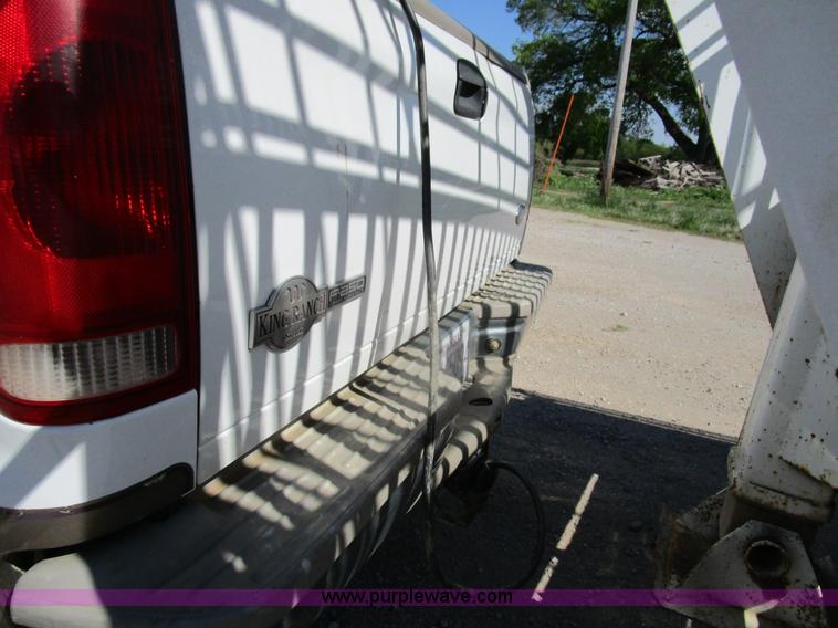 image for item D2428 2004 Ford F250 Super Duty Lariat King Ranch Crew Cab pickup truck