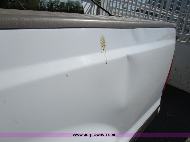 image for item D2428 2004 Ford F250 Super Duty Lariat King Ranch Crew Cab pickup truck