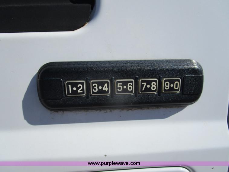 image for item D2428 2004 Ford F250 Super Duty Lariat King Ranch Crew Cab pickup truck