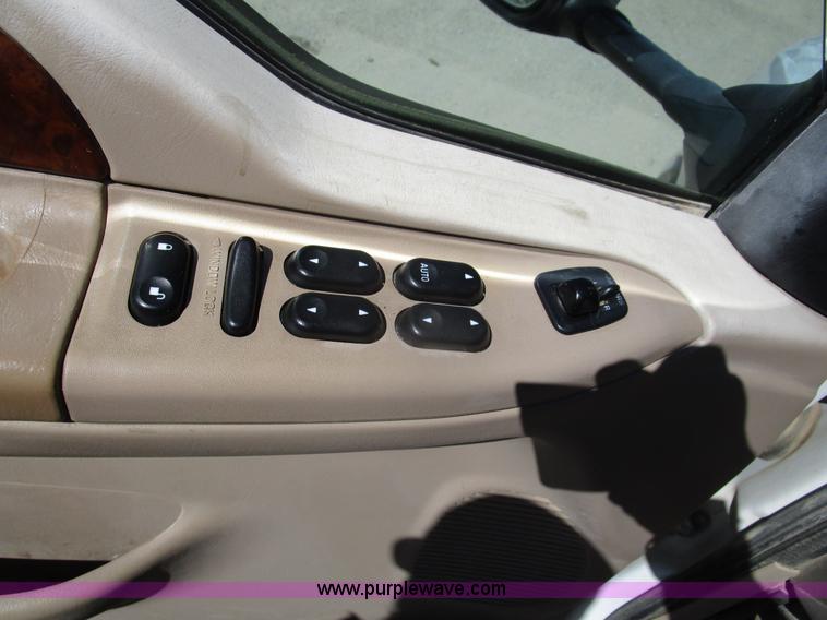 image for item D2428 2004 Ford F250 Super Duty Lariat King Ranch Crew Cab pickup truck