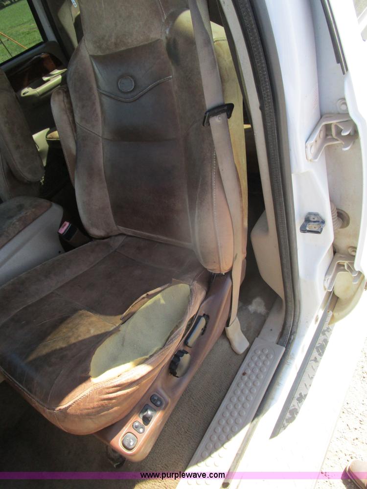 image for item D2428 2004 Ford F250 Super Duty Lariat King Ranch Crew Cab pickup truck